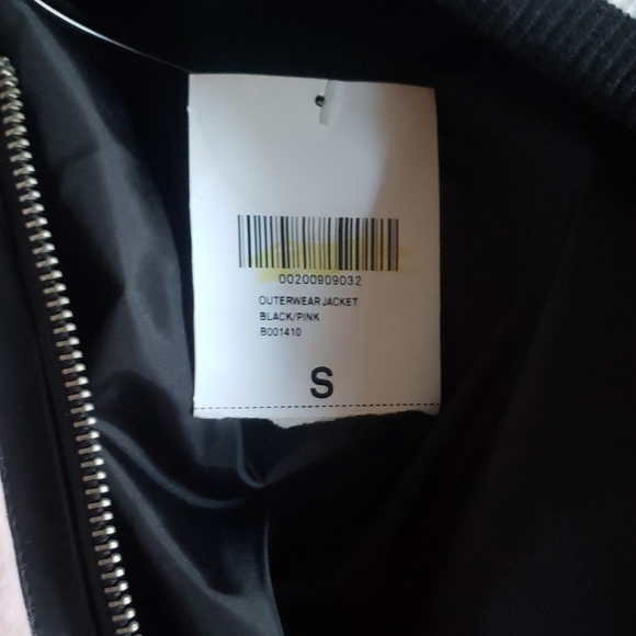 NWT F21 fuzzy jacket - Picture 4 of 7